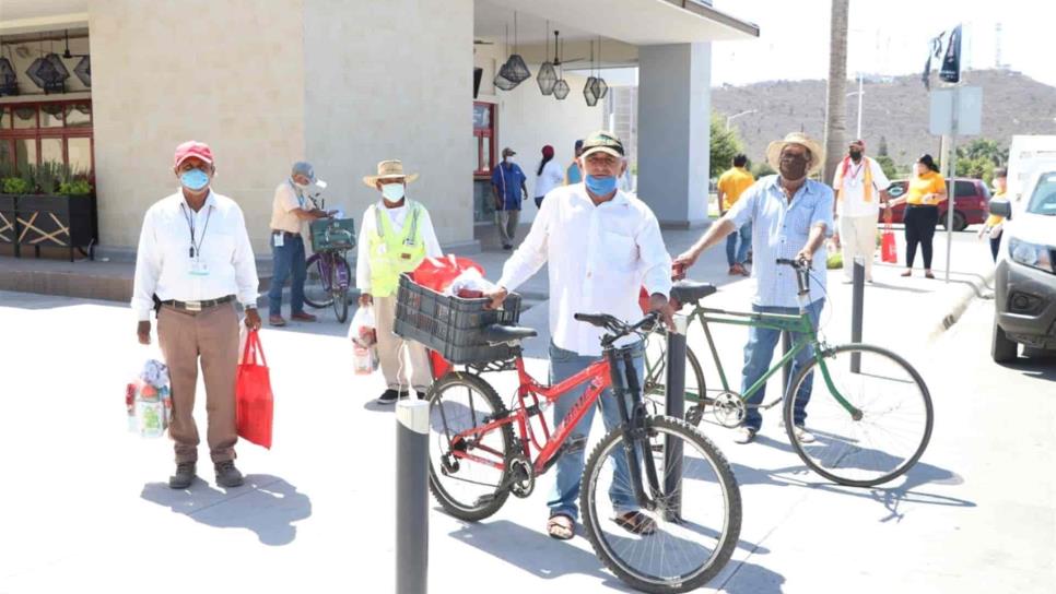 Cerca de 20 paqueteros y cuida carros han fallecido por Covid en Los Mochis: DIF