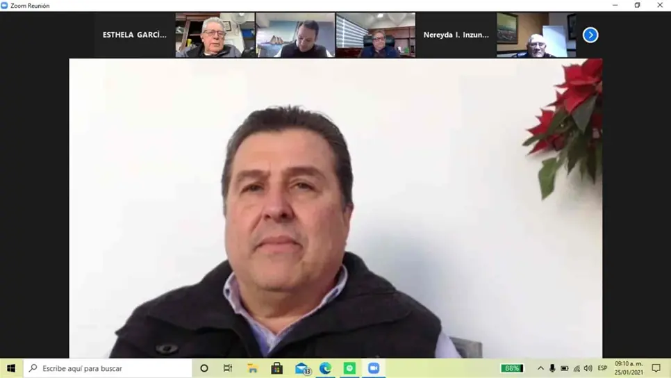 ¿Cuál Covid? Políticos no respetan sana distancia en plena pandemia: IP