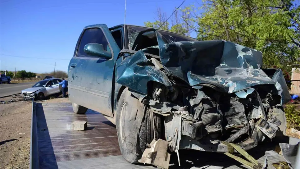 Muere mujer en aparatoso encontronazo en Salvador Alvarado