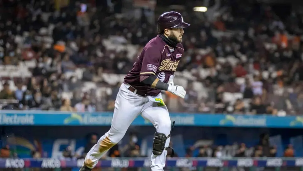 Destaca Benjamín Gil aporte ofensivo de Elizalde y Wing en este juego