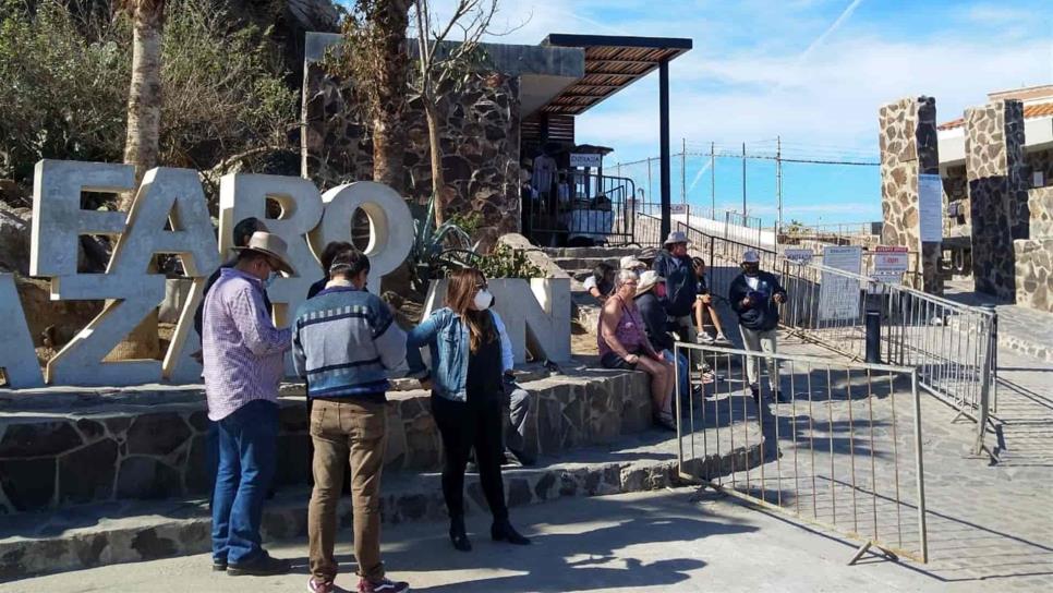 Visitantes de El Faro tienen permitido bajarse el cubreboca sólo para agarrar aire