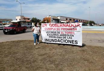 Protestan vecinos de El Toreo; urgen solución al problema de inundaciones