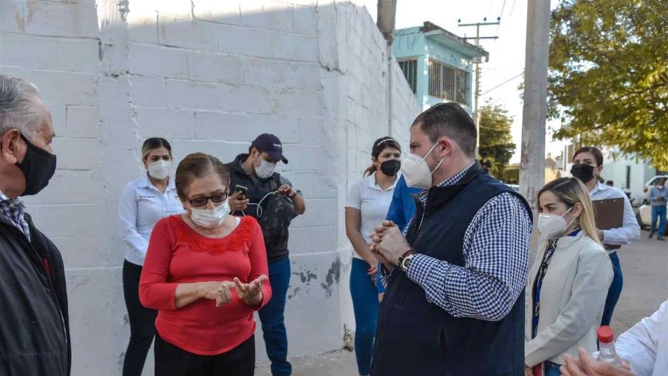 Encabeza Juan Fierro brigada médica y de servicios integrales en el Infonavit Macapule