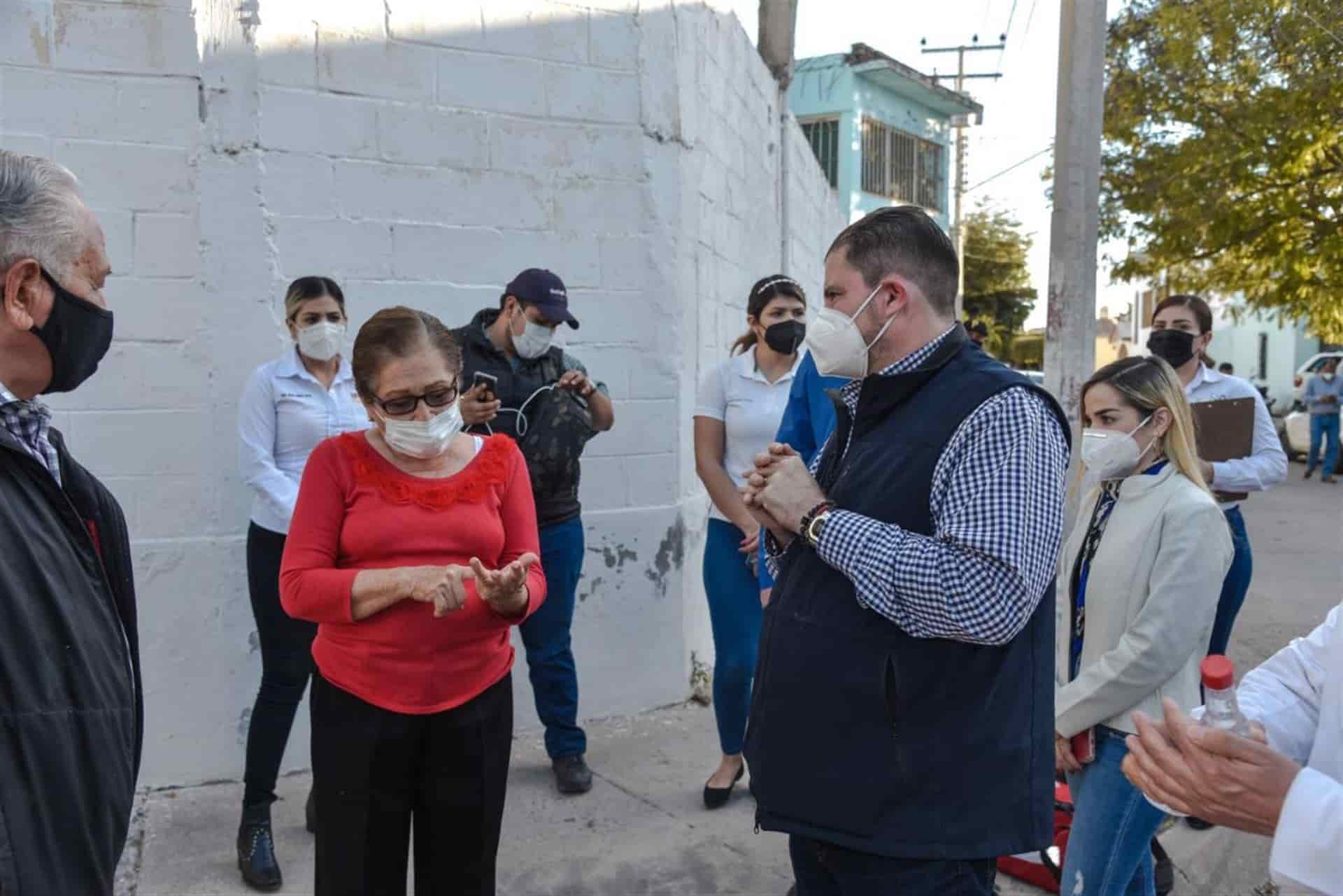 Encabeza Juan Fierro brigada médica y de servicios integrales en el Infonavit Macapule