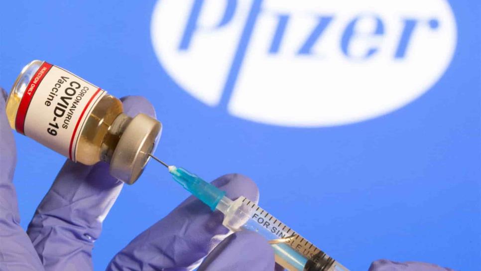 Vacuna Pfizer se debe aplicar a los 21 días para alcanzar inmunidad del 95%: #Yosoymédico17