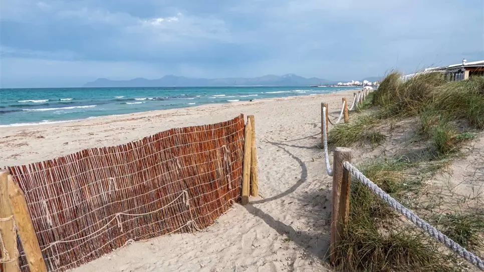 Vista general de la bahía de Alcudia, en Mallorca. EFE/ Cati Cladera/Archivo