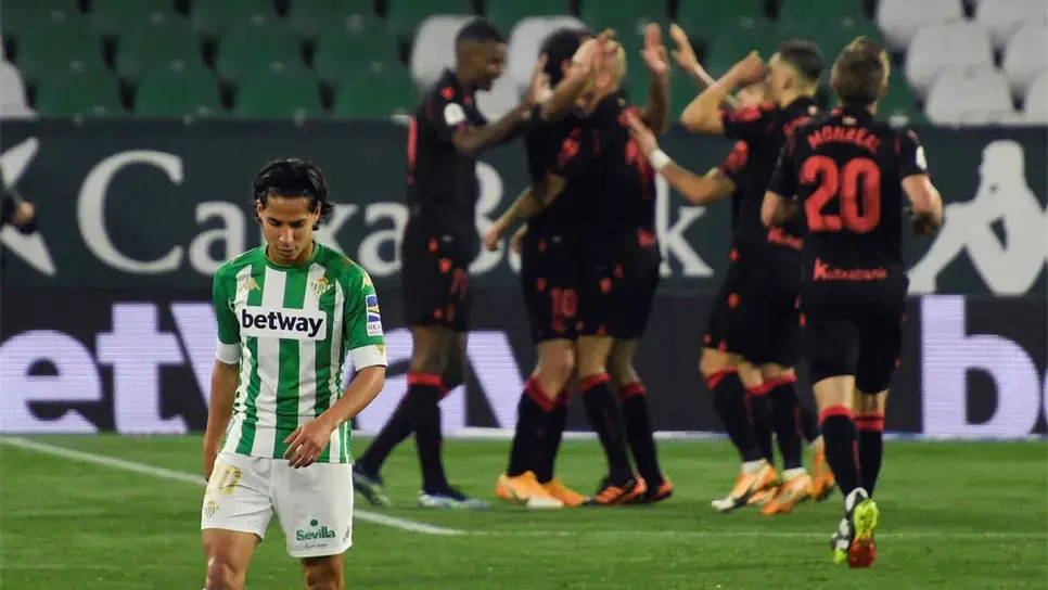 El delantero mexicano del Betis, Diego Lainez. EFE/Raúl Caro Cadenas./Archivo