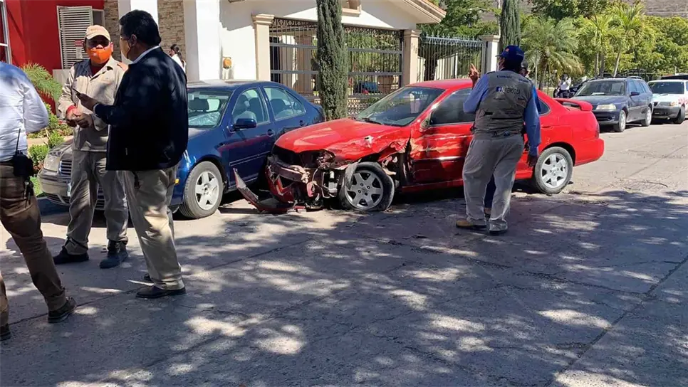 Accidentes dejan un lesionado y daños materiales