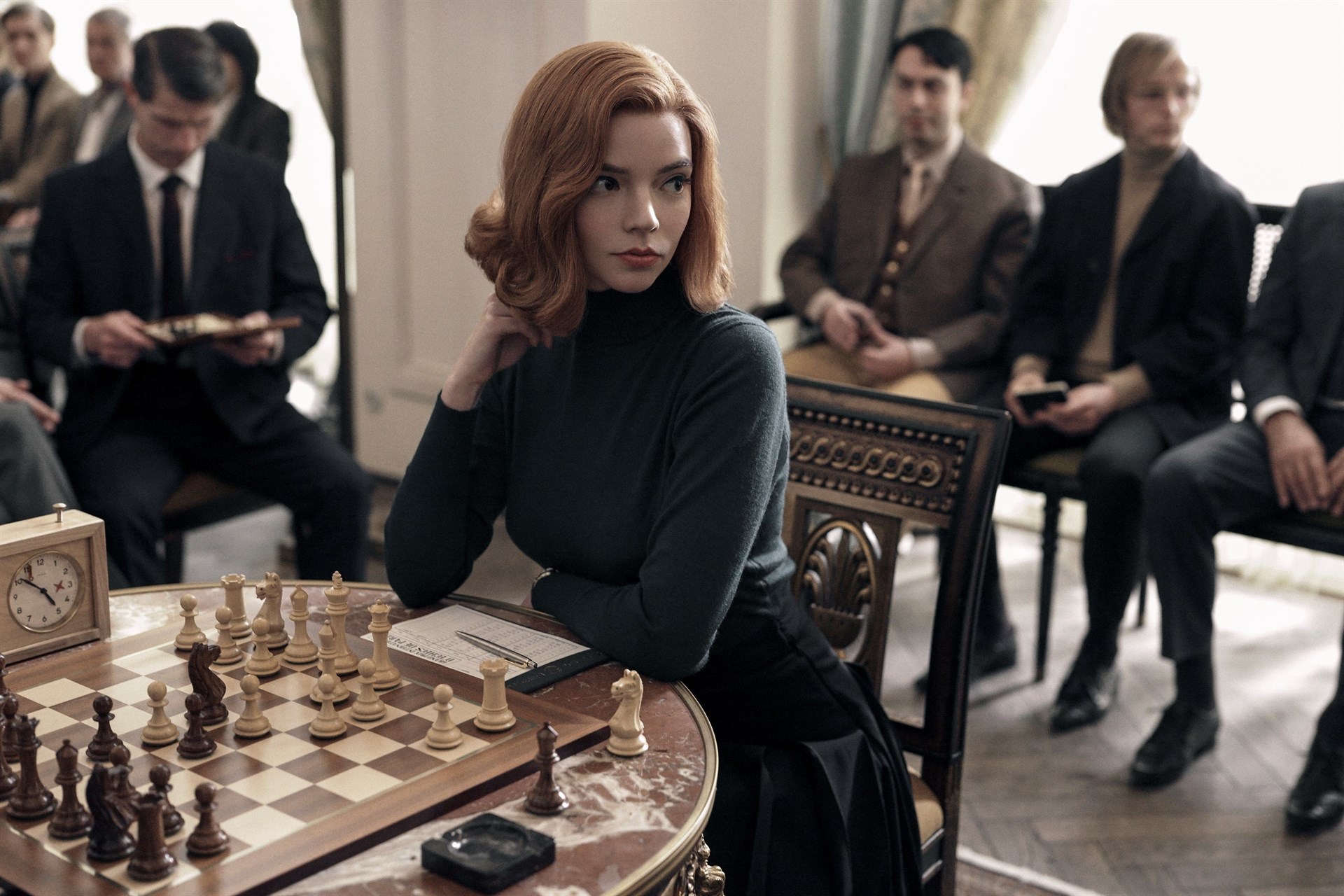 The Crown y The Queens Gambit arrasan en los Globos de Oro