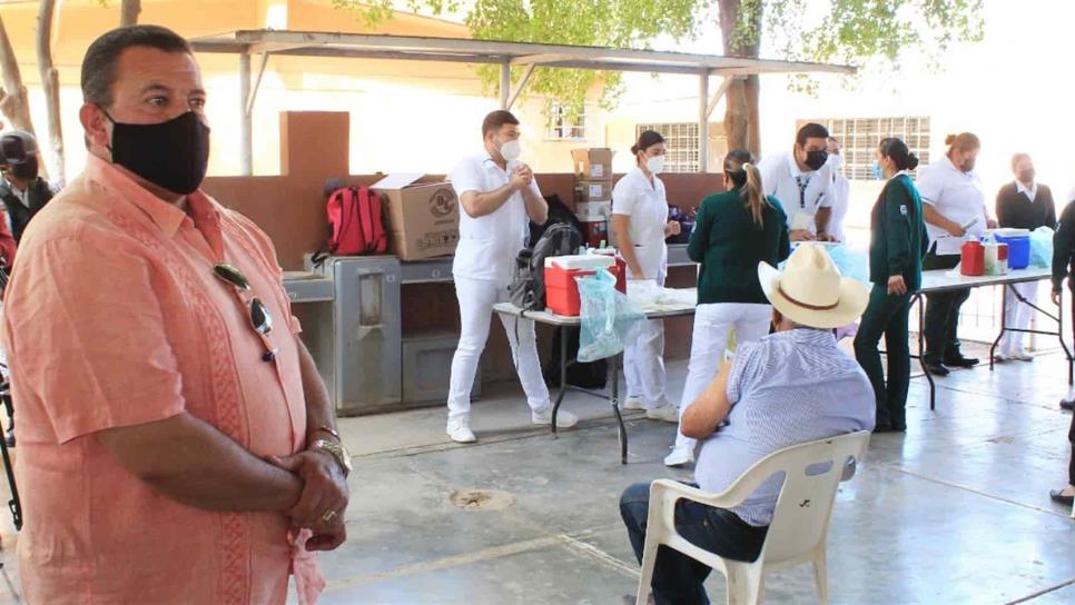 Aplican vacunas contra Covid-19 en Navolato