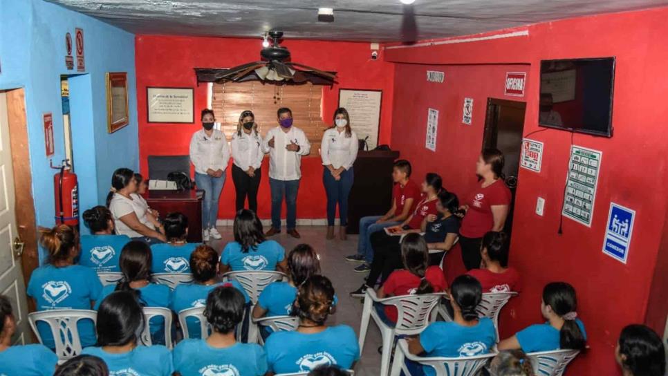 Ofrece IPAMA conferencia “Una Mano para Levantarte”