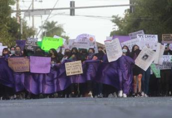 Feministas amenazan con manifestarse durante visita de AMLO