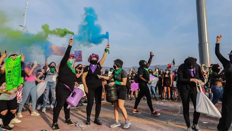 La furia feminista se apodera del 8M en México
