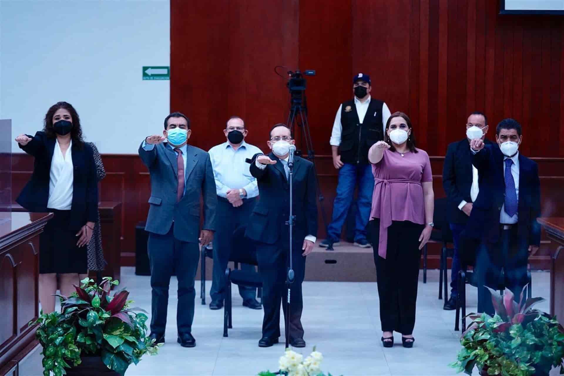 Toman protesta 5 diputadas y diputados suplentes en el Congreso de Sinaloa