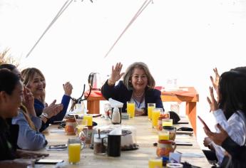 Se reúne la Presidenta Municipal Socorro Calderón con mujeres periodistas