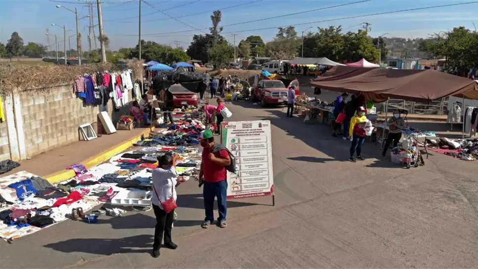 Tianguistas de Culiacán refuerzan compromiso sanitario para evitar la clausura