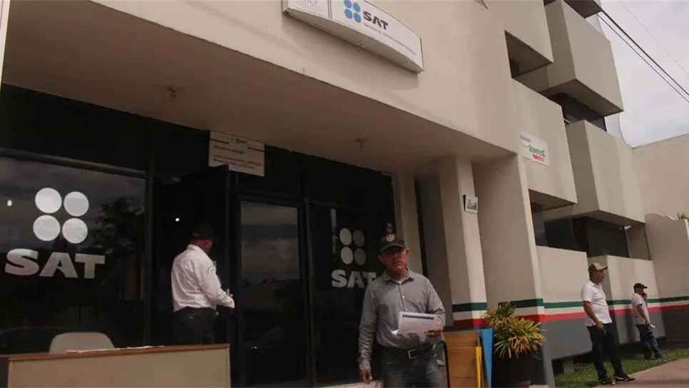 ¿A partir de cuánto tiene que ser el salario para declarar ante el SAT?. | FOTO: Temática.