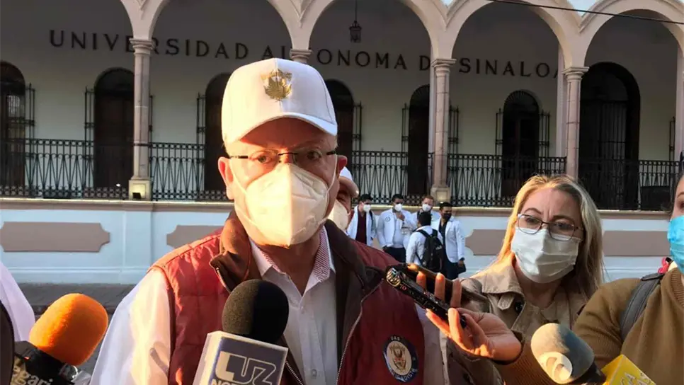 Playas deberían mantenerse cerradas: Rector de la UAS