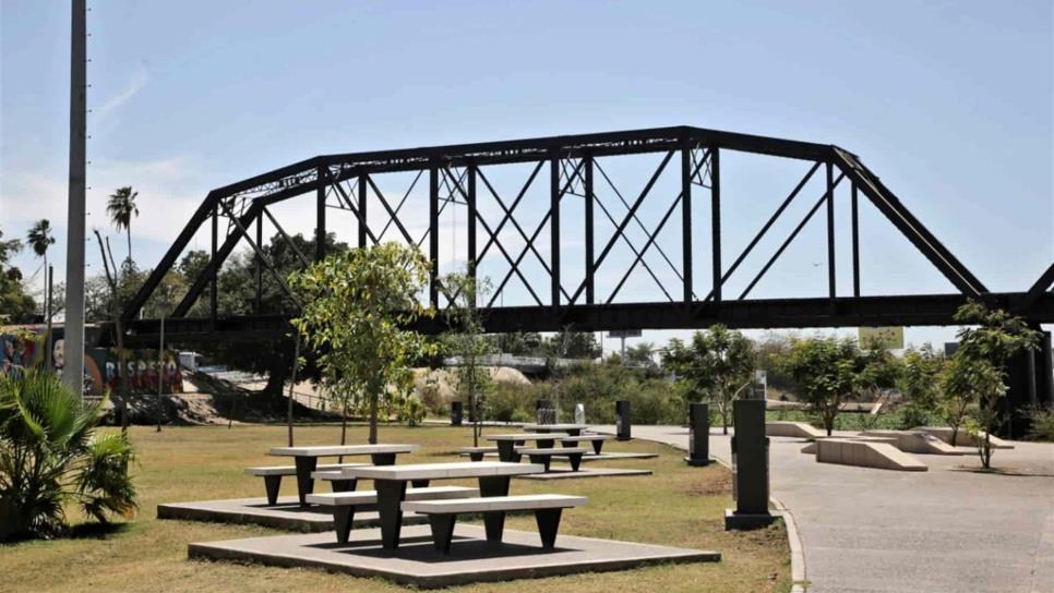 Quirino anuncia iluminación del Puente Negro de Culiacán