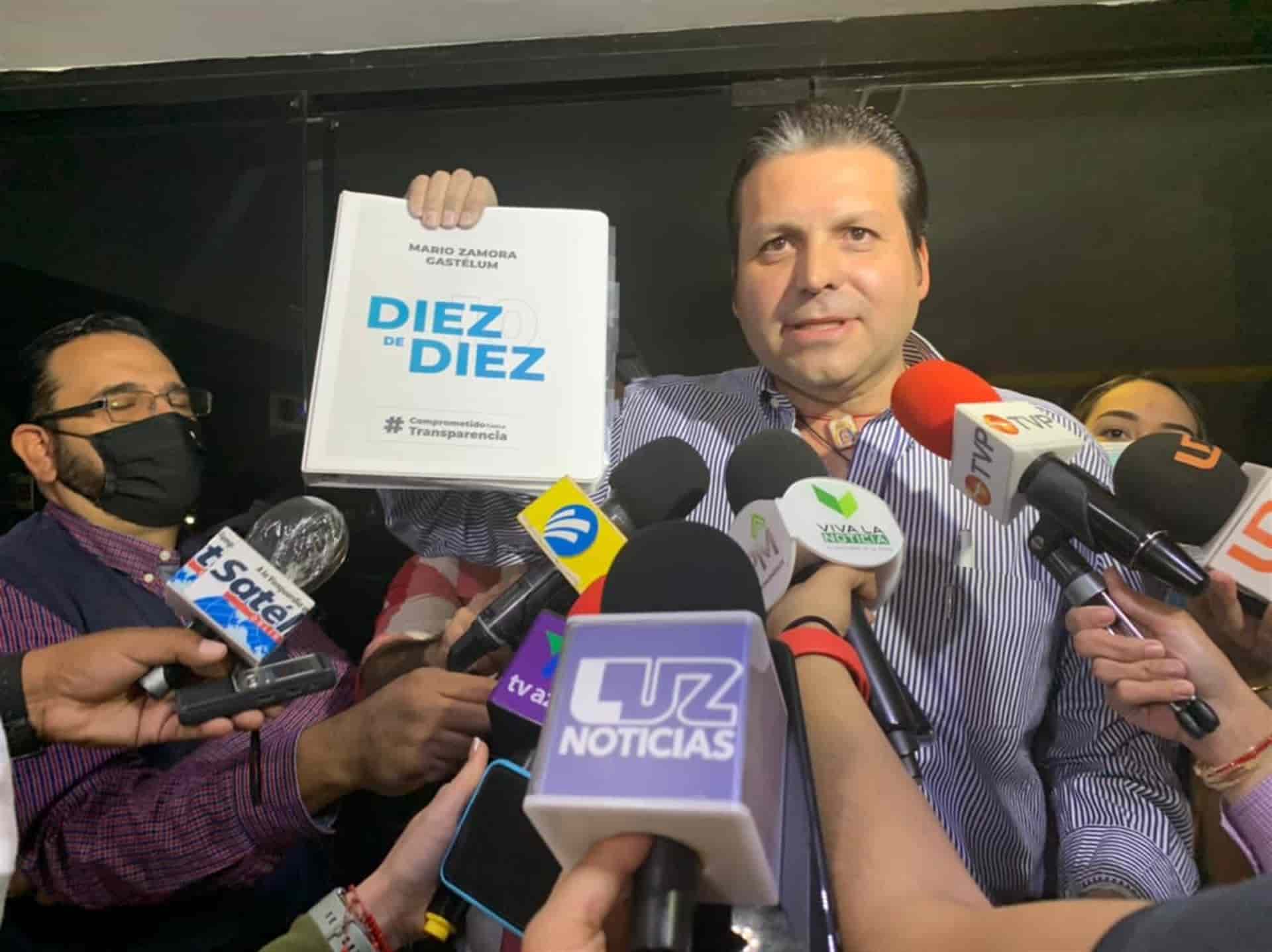 Mario Zamora presenta declaración 10 de 10 y lanza reto a candidatos