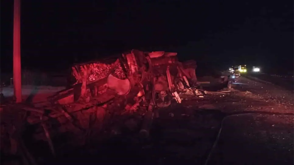 Muere chofer de tráiler calcinado en El Carrizo