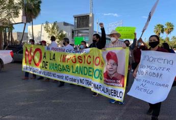 Morenistas marchan inconformes por asignación de candidatura a Gerardo Vargas