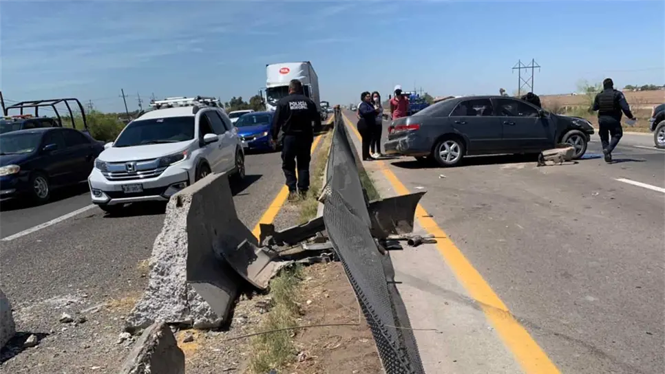 Accidente en la México 15 deja a mujer de la tercera edad lesionada