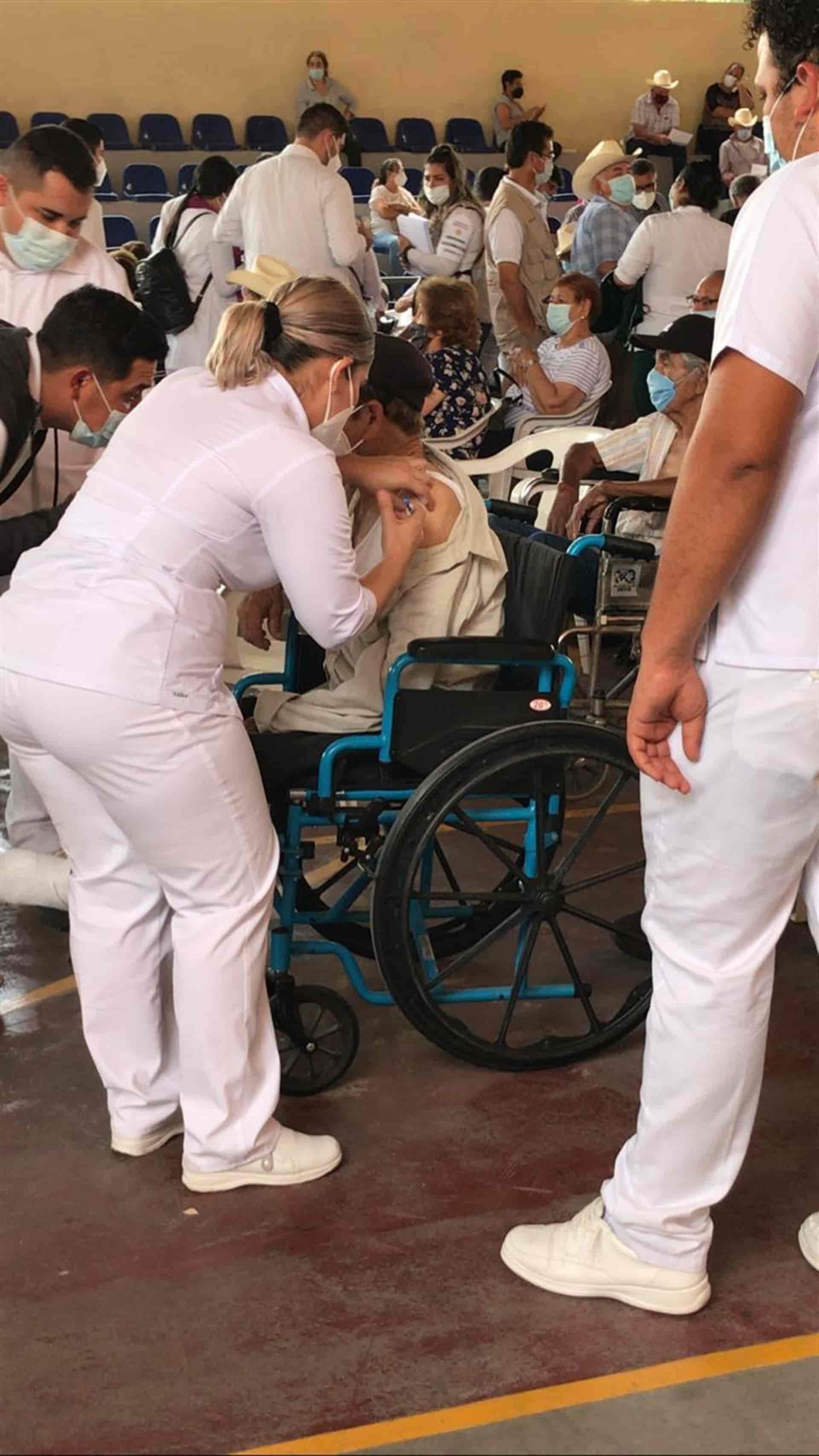 Este sábado inicia vacunación contra el covid a mayores de 70 años en Los Mochis
