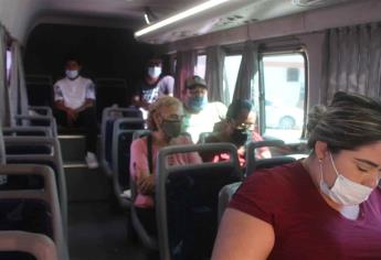 Aglomeraciones y gente sin cubrebocas se ve a diario en rutas foráneas: pasajeros