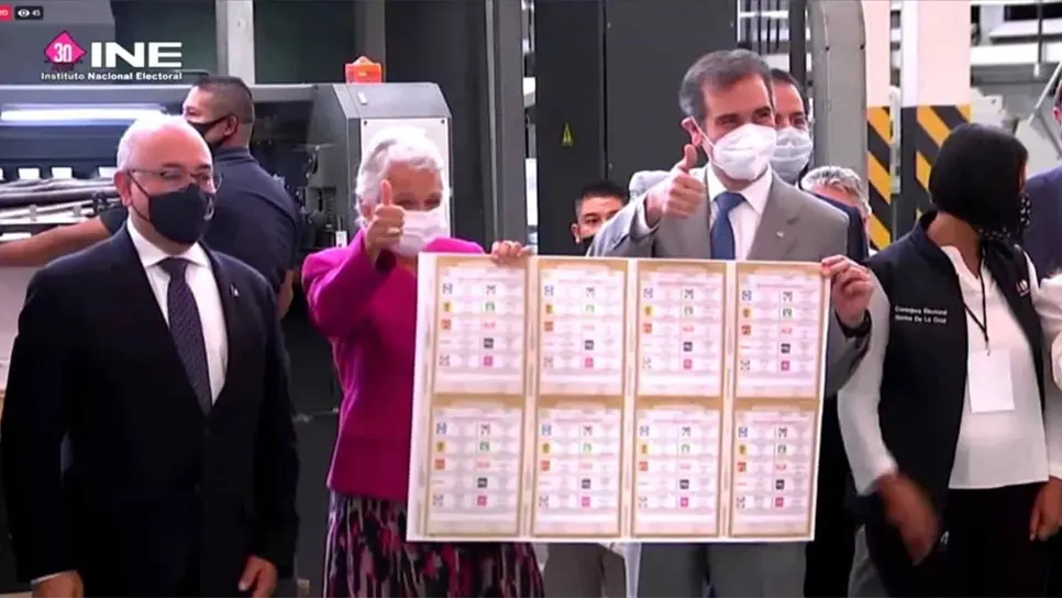 Muertos que votan y urnas embarazadas, picarescas políticas del pasado: INE