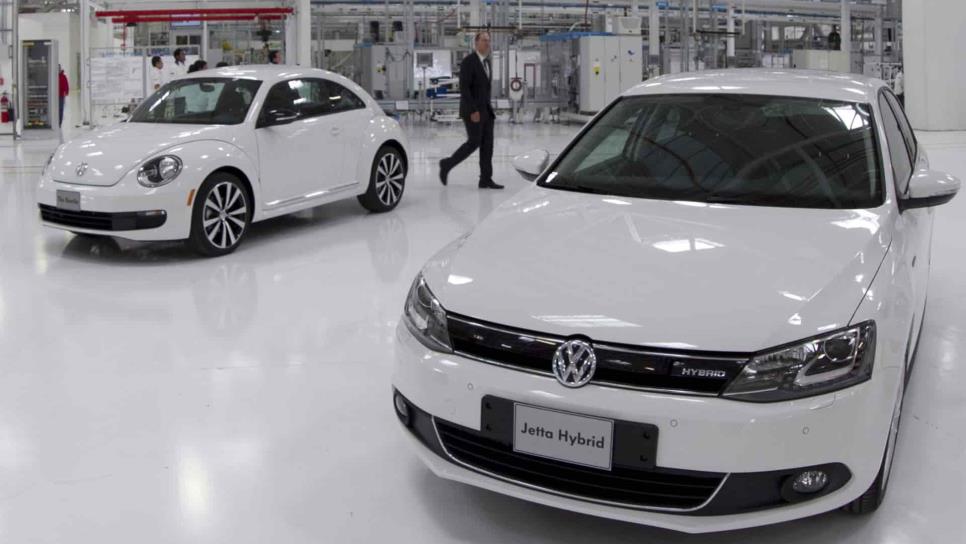 Producción y venta de automóviles cae 12 % en México en el primer trimestre