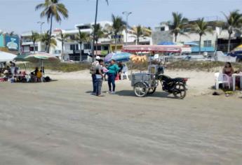 Quejas de vendedores de playa son grilla política: Tesorero Mazatlán