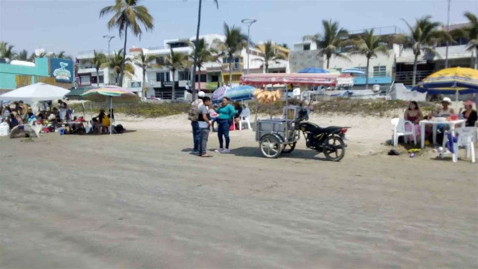 Quejas de vendedores de playa son grilla política: Tesorero Mazatlán