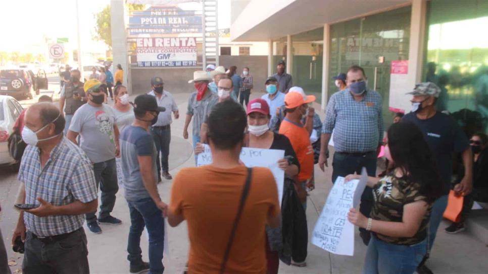 Protesta grupo de morenistas en Los Mochis por imposición de candidatos