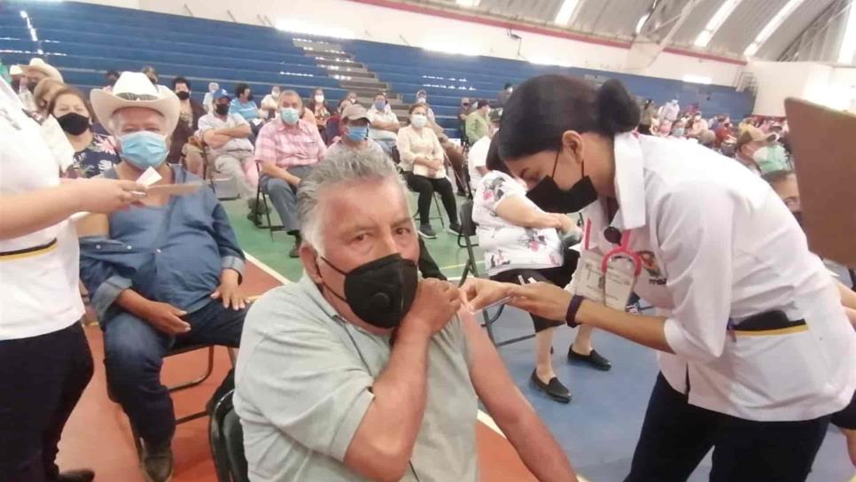 Inicia vacunación de adultos mayores de 60 años en Los Mochis