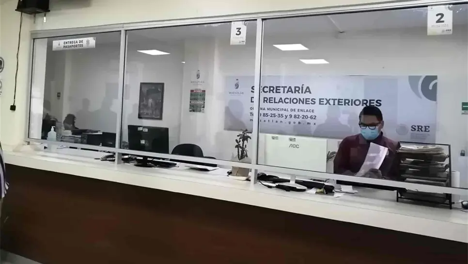 Estafan con $9 mil a persona que tramitaba su pasaporte en Mazatlán