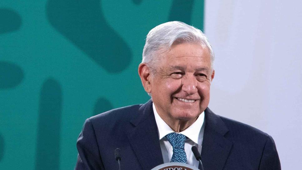 López Obrador denuncia atentado a la democracia por parte del INE