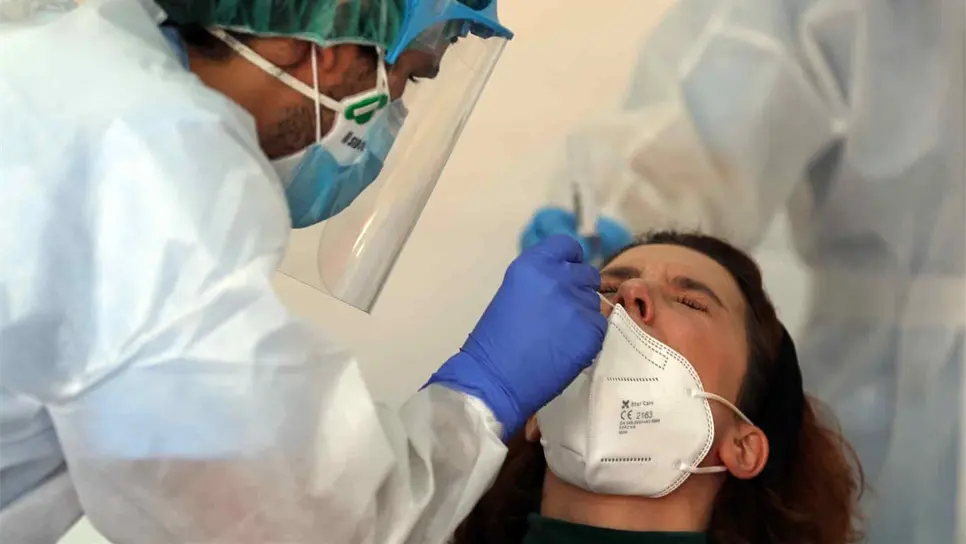 Jóvenes entre 20 y 45 años los que más recurren a pruebas rápidas covid