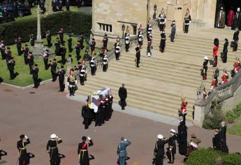 Comienza el funeral por el duque de Edimburgo en la capilla de San Jorge