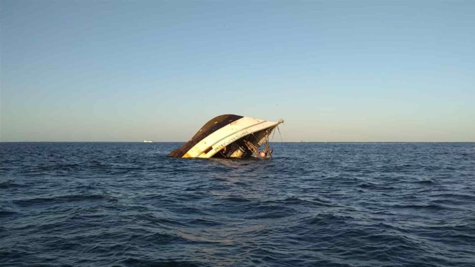 Chocan barco camaronero y el ferry frente a Topolobampo; hay 7 lesionados