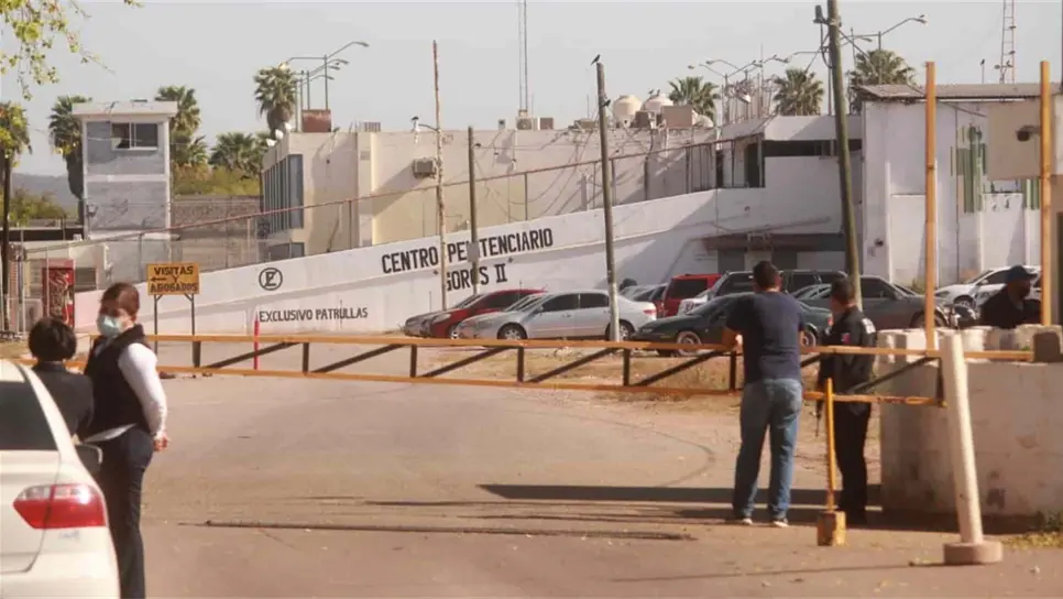 Investigan a dos hombres detenidos por la FGR con metanfetamina y mariguana