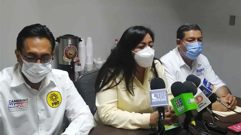 PRD ofrece tramitar amparos contra el padrón de telefonía
