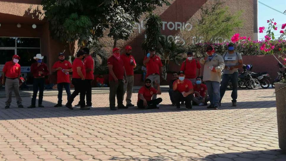 Atiende Ayuntamiento a trabajadores sindicalizados de Guasave