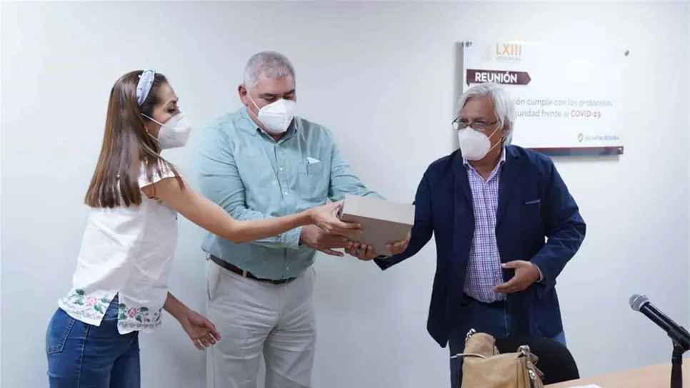 Gobierno entrega al Congreso de Sinaloa cuentas públicas 2020