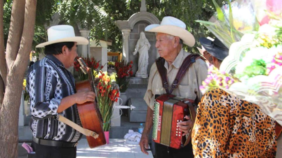 Afecta a músicos prohibir tocadas en panteones de Culiacán