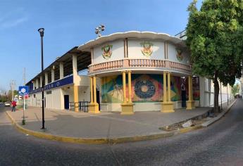 Develan placa por 100 años del Estadio Universitario, el más antiguo el país