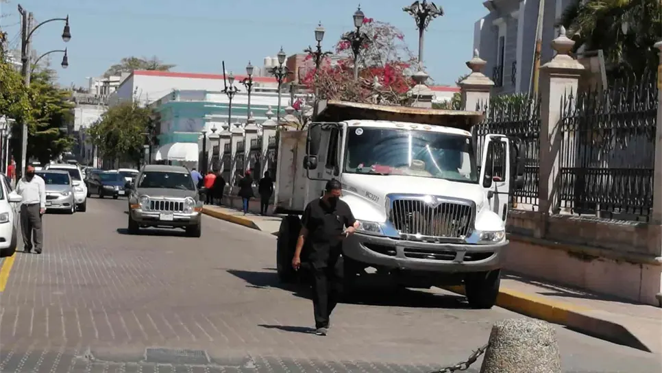 Ayuntamiento de Mazatlán comprará cinco camiones de basura