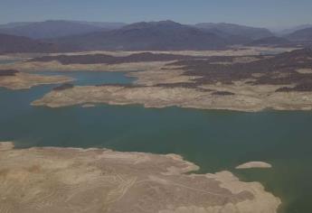 Comienzan a «tandear» agua en cabecera municipal de Choix por efectos de la sequía