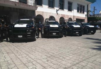 Entregan 15 patrullas a la Policía de Mazatlán