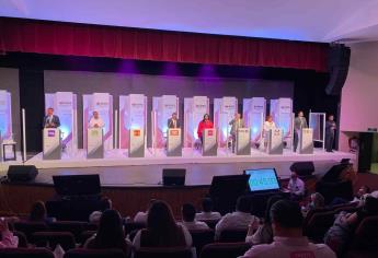 Candidatos le quedan a deber a feministas en debate